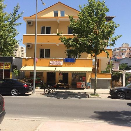 Vogli'S House Apartments & Rooms Durrës Exterior foto