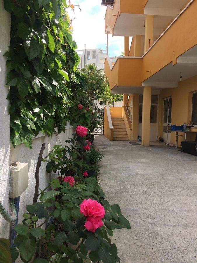 Vogli'S House Apartments & Rooms Durrës Exterior foto